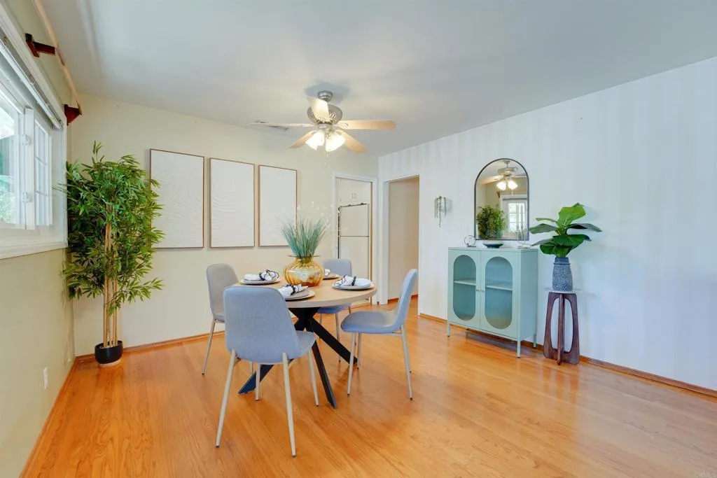 https://cdn.realtyfeed.com/cdn/127/306666061/bd881ad2cd7bc11de06699a86c53f229.webp