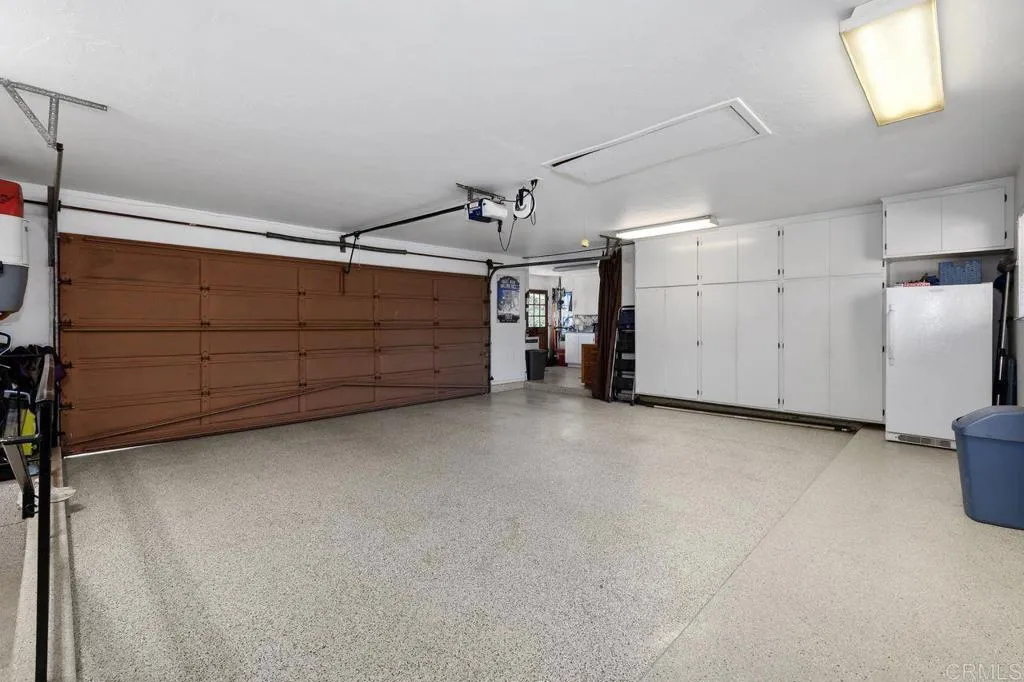 https://cdn.realtyfeed.com/cdn/127/306666130/0d6ba1baf2596dacd07326141fb82e5a.webp