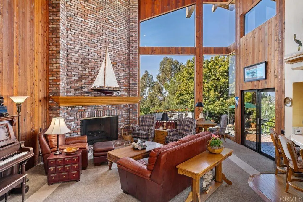 https://cdn.realtyfeed.com/cdn/127/306666130/fbd2aa7d99de2d5cdc51192ac699562e.webp