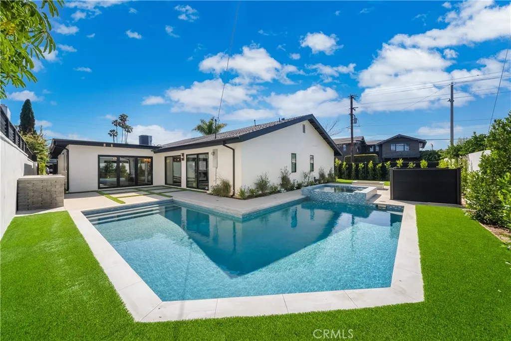 Newport Beach, CA 92660