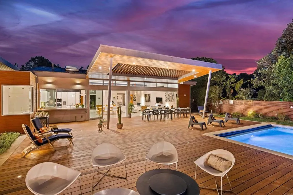 https://cdn.realtyfeed.com/cdn/127/306666206/1adcda3c163507c98c1f9aced4cb1c74.webp