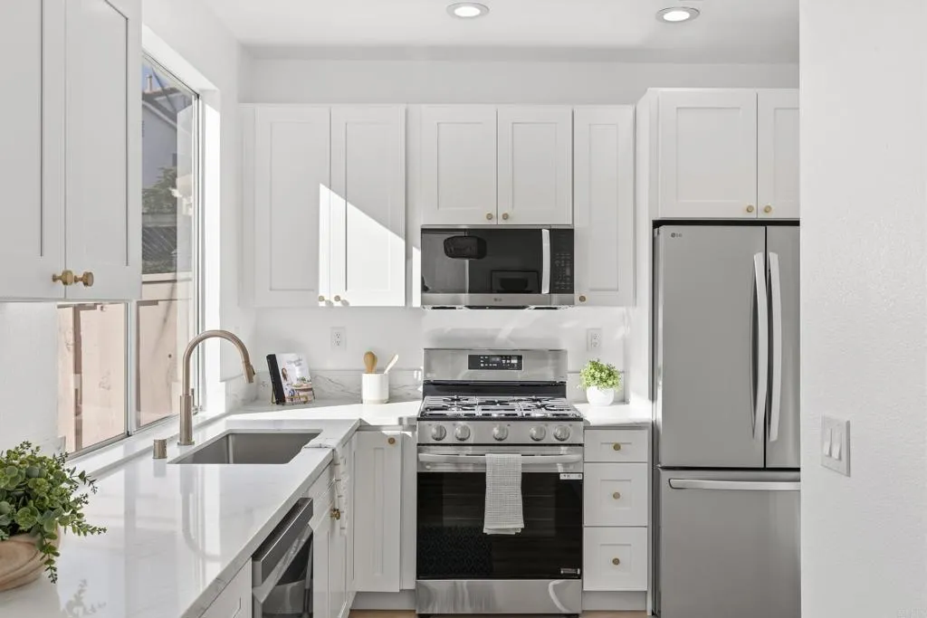 https://cdn.realtyfeed.com/cdn/127/306666288/7249cbaa67c9b9f93ac71cf9884a6e44.webp