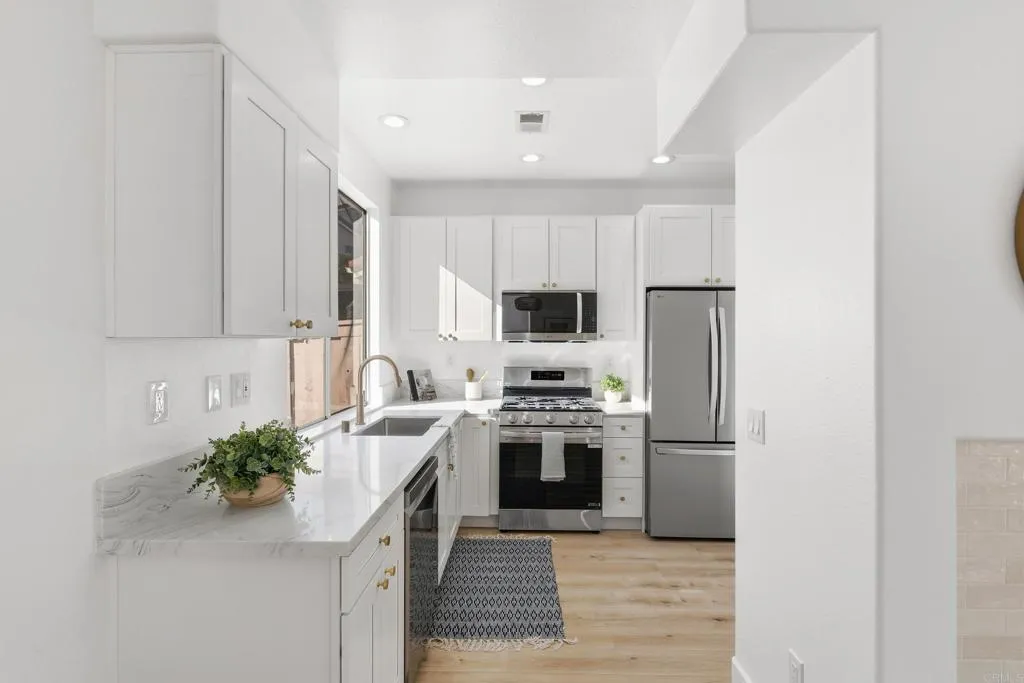 https://cdn.realtyfeed.com/cdn/127/306666288/81fb7176d18f09bbb03c2657f3cf8dd2.webp