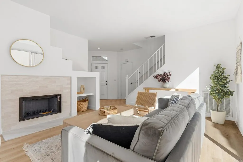 https://cdn.realtyfeed.com/cdn/127/306666288/f456f0edd12e05a064af98a10fe15adb.webp