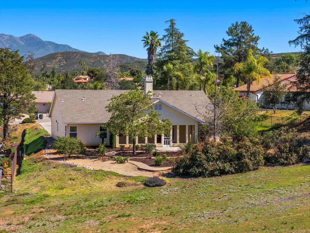 https://cdn.realtyfeed.com/cdn/127/306666329/0ad0d0a89bfcb481060be0a1253d0d7d.webp