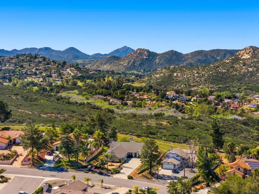 https://cdn.realtyfeed.com/cdn/127/306666329/23822dd5eb58fc118ead4553b683ddd0.webp