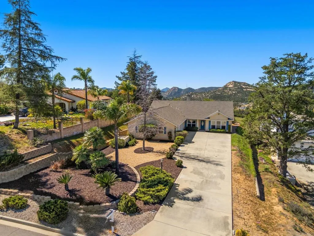https://cdn.realtyfeed.com/cdn/127/306666329/6ec6d7711a22ab3a626dffc72b547fcc.webp
