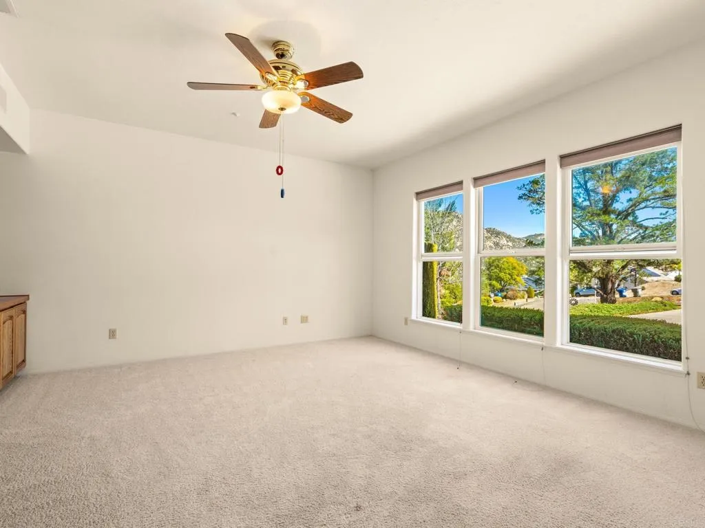 https://cdn.realtyfeed.com/cdn/127/306666329/7193a26f607469f93d0ee9f309ffed7f.webp