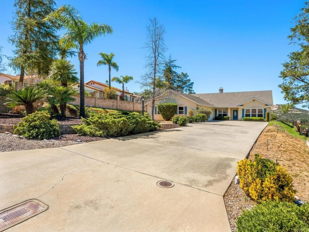 https://cdn.realtyfeed.com/cdn/127/306666329/8a93056b6fa11bdd85b42208d0a8c25d.webp