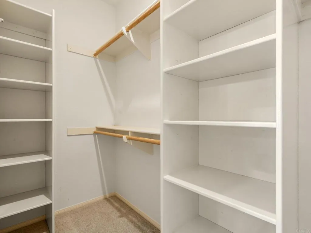 https://cdn.realtyfeed.com/cdn/127/306666329/8c1ae9be2308f91e10ad4519f6f8092a.webp