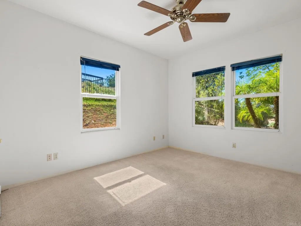 https://cdn.realtyfeed.com/cdn/127/306666329/992677ebb64079fc46c4103fc448dc81.webp
