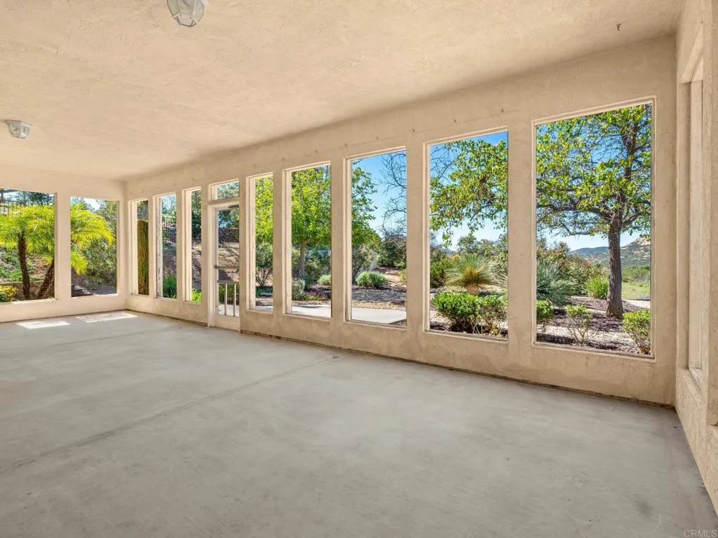https://cdn.realtyfeed.com/cdn/127/306666329/e03214cc38a267d663a539da0bf5c24c.webp