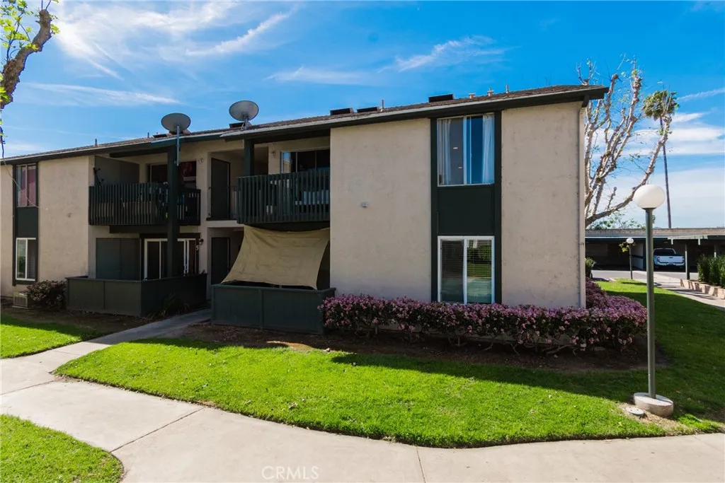 23278 Orange Unit 8, Lake Forest, CA 92630 - Photo 2 of 38, Lake Forest, CA