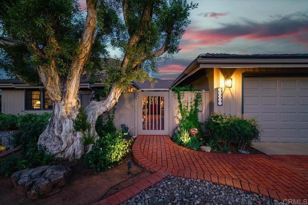 https://cdn.realtyfeed.com/cdn/127/306666443/f50522edbaa1c17748f3c1f4c7f6cada.webp