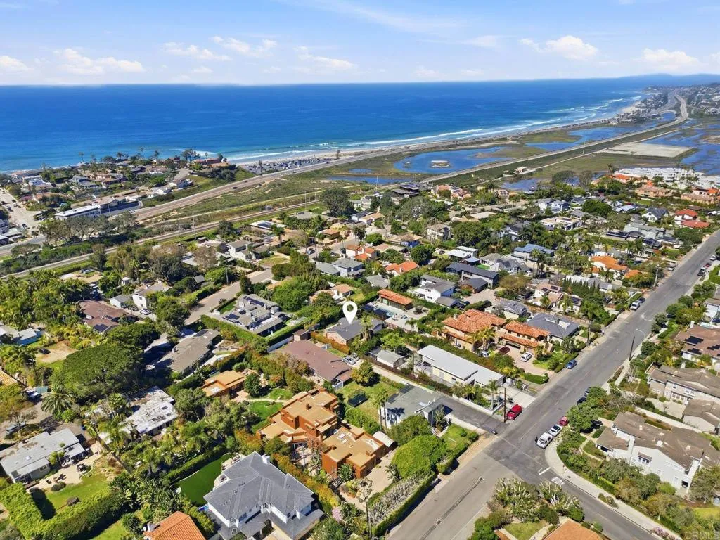 https://cdn.realtyfeed.com/cdn/127/306666514/0ce1a19f9910e785909d72a863ec7769.webp