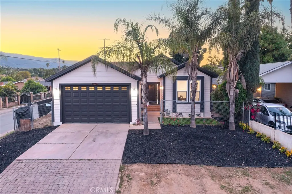 Corona, CA 92881