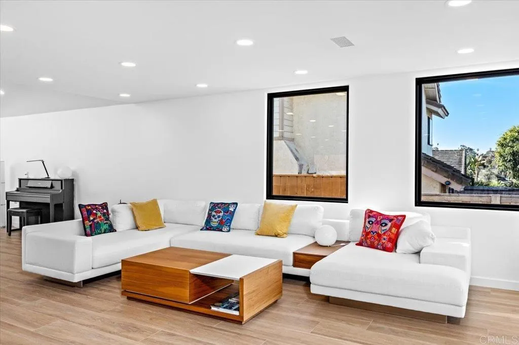 https://cdn.realtyfeed.com/cdn/127/306666533/07e07f7c63f583d36b4cbcfd12750739.webp