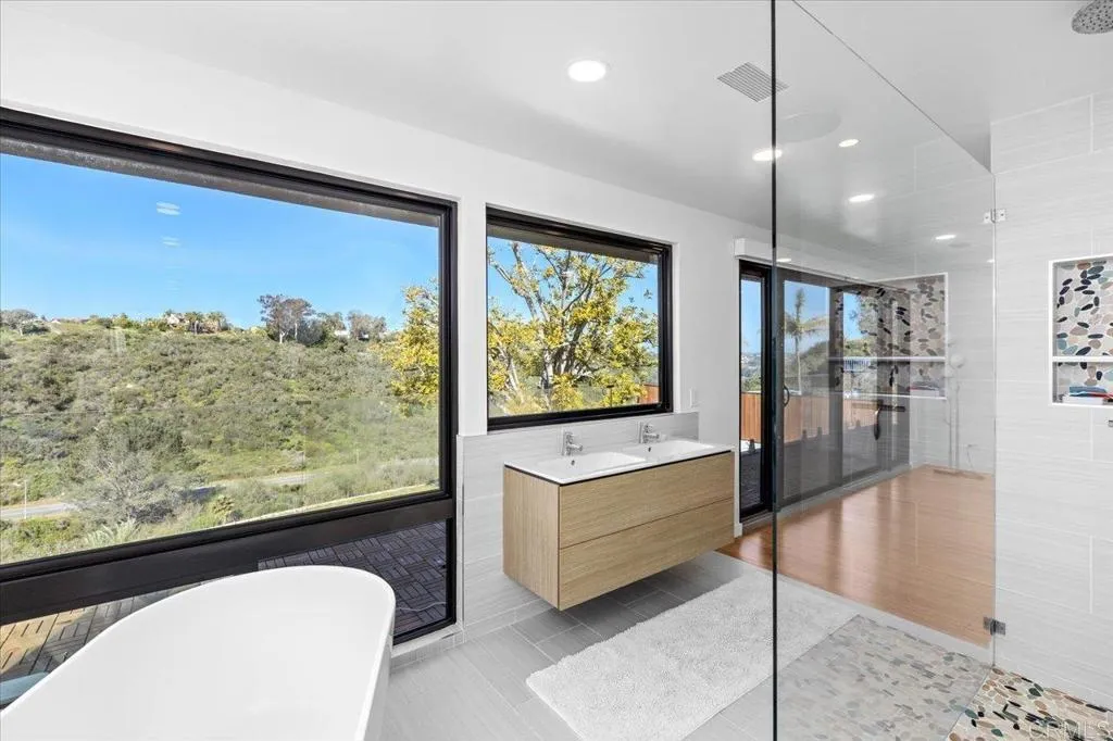 https://cdn.realtyfeed.com/cdn/127/306666533/51201a8c19ef939e41ccf93afd6472cc.webp