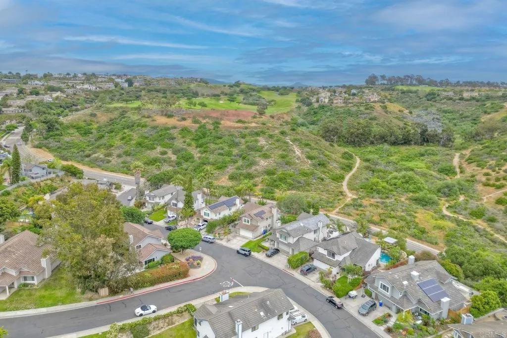 https://cdn.realtyfeed.com/cdn/127/306666533/acd5bde418460cf6581609f3fc639178.webp