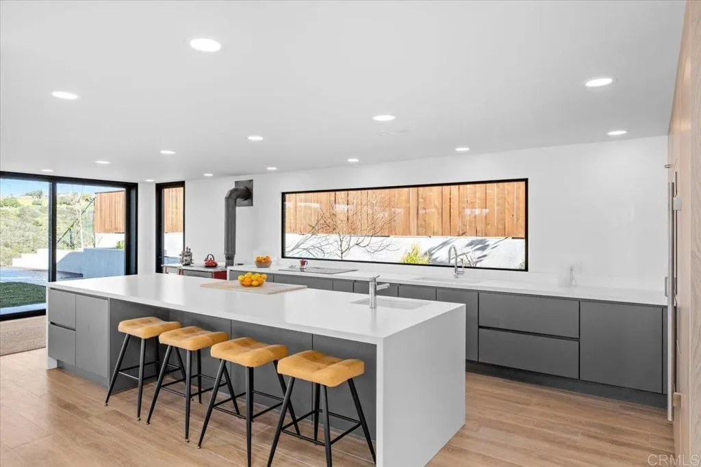 https://cdn.realtyfeed.com/cdn/127/306666533/b0678e9d595c43c8d170a71b41eed905.webp
