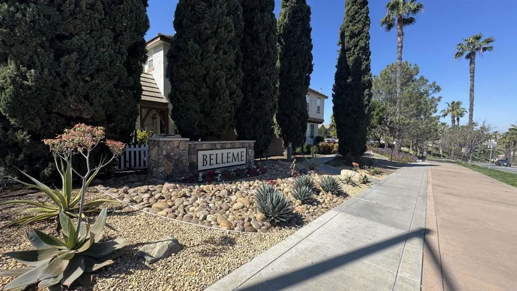 https://cdn.realtyfeed.com/cdn/127/306666539/49d52c15981a7c1e05835d5e99ba266b.webp
