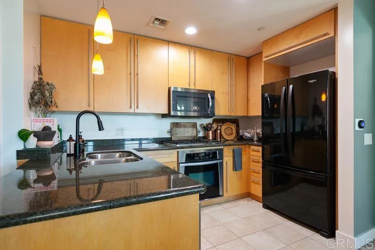 https://cdn.realtyfeed.com/cdn/127/306666606/0f9ae54259668a756a035bda7353ec84.webp