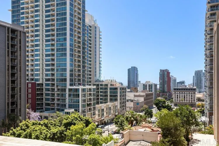 https://cdn.realtyfeed.com/cdn/127/306666606/23d0a6c83dec193826e5bdd39795bce4.webp
