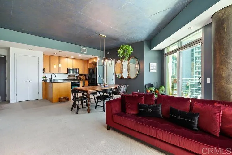 https://cdn.realtyfeed.com/cdn/127/306666606/a2ed8482b525a5d58789695dd70300ea.webp