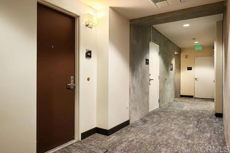 https://cdn.realtyfeed.com/cdn/127/306666606/a61b03c0552993640c4afda96ebac7d5.webp