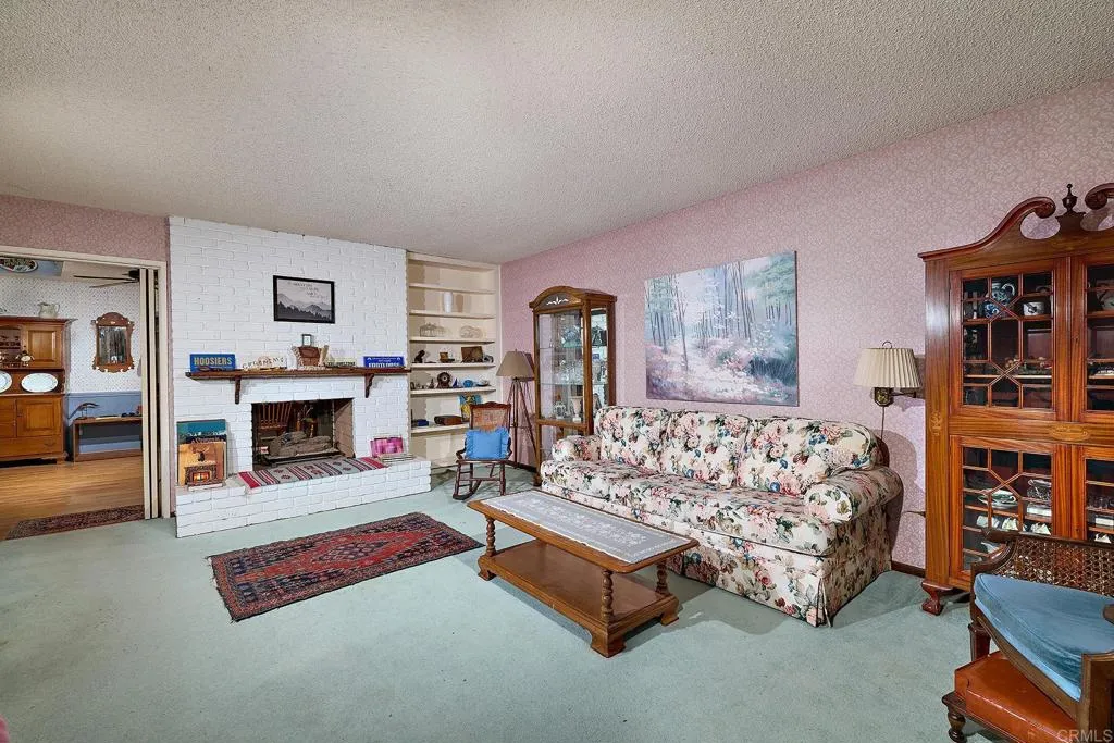 https://cdn.realtyfeed.com/cdn/127/306666622/1b560ebee5401f44e8d3b6f6e6326941.webp