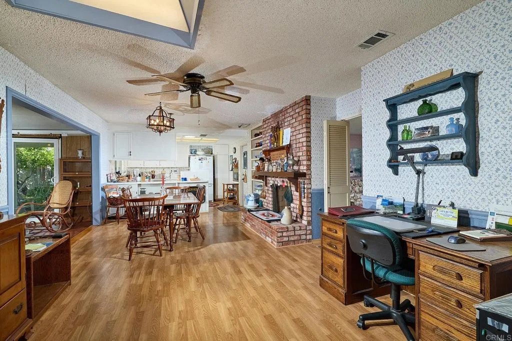 https://cdn.realtyfeed.com/cdn/127/306666622/38135092bf60e14e251c699708fca78b.webp