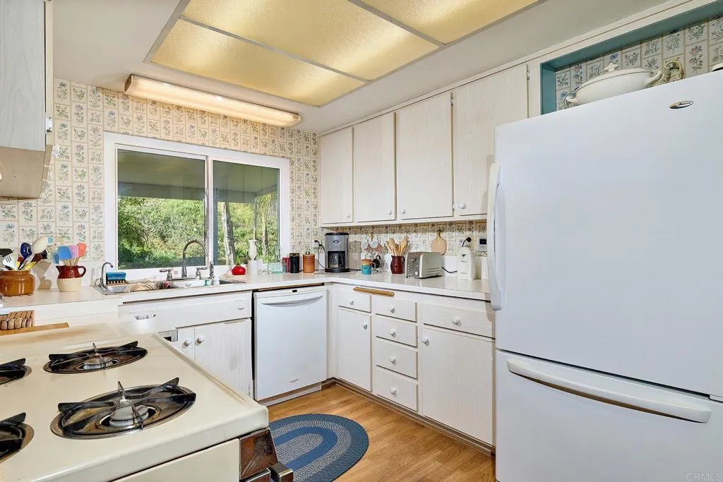 https://cdn.realtyfeed.com/cdn/127/306666622/5f5c7e8cec9c0a3232eb467c38a8ac8e.webp