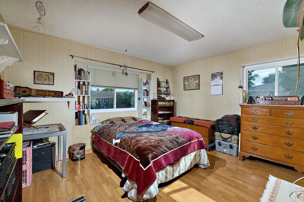 https://cdn.realtyfeed.com/cdn/127/306666622/6bee5375d8e76bf18873d24e26681fd6.webp