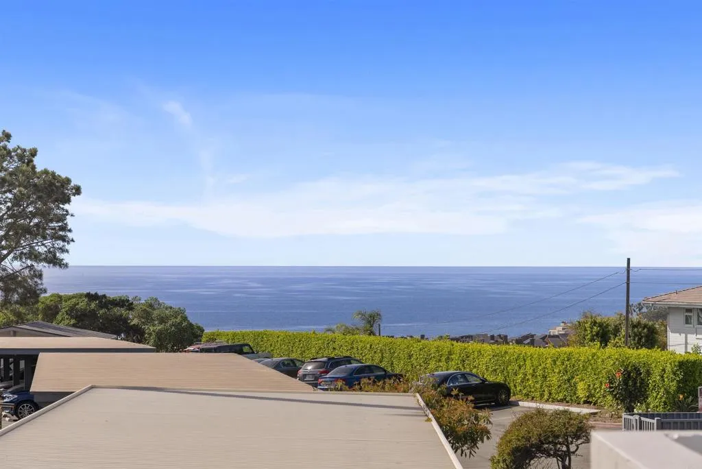 https://cdn.realtyfeed.com/cdn/127/306666626/c67f7ae37d601f9c159dbfc919d49126.webp