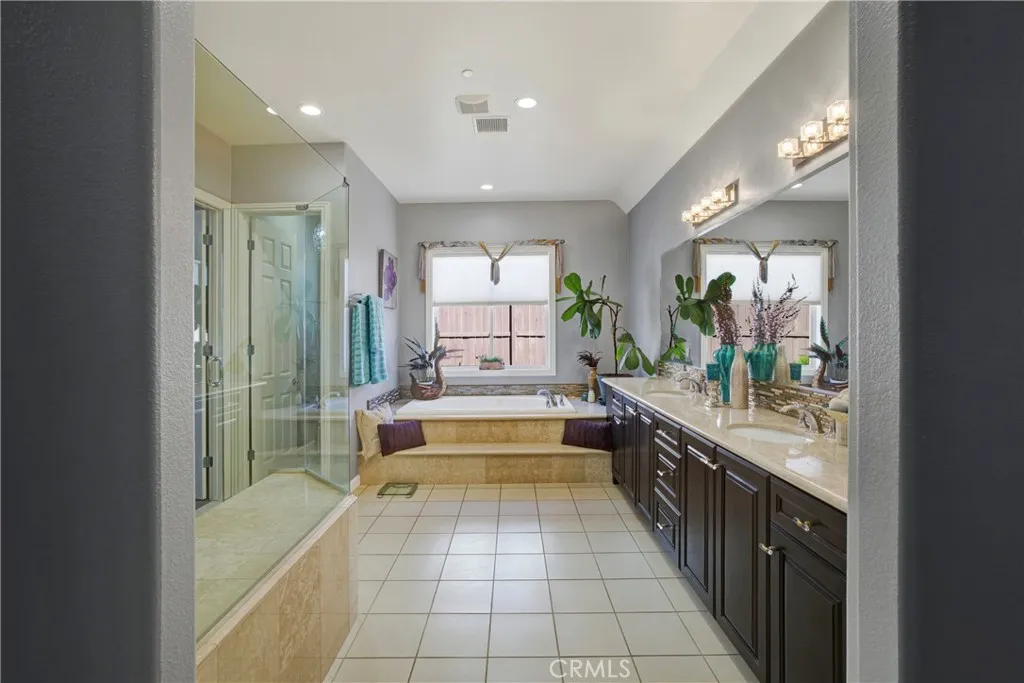 https://cdn.realtyfeed.com/cdn/127/306666651/47065ea19b7220c794bdc6deac6f16c7.webp