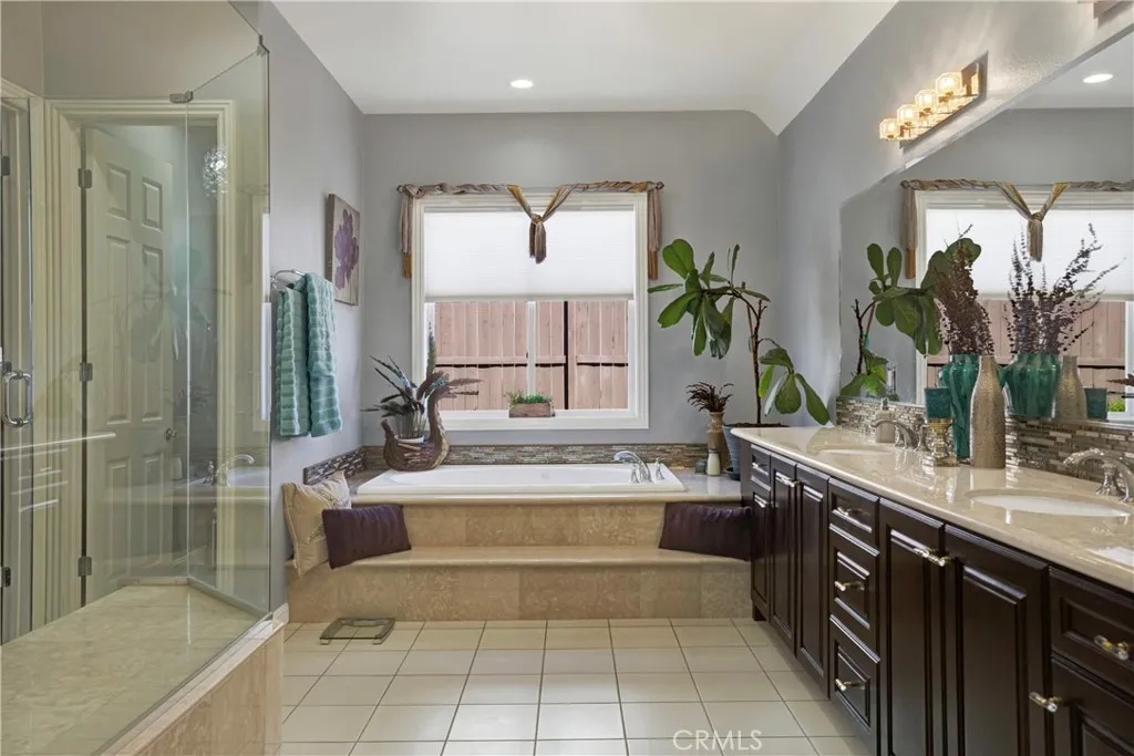 https://cdn.realtyfeed.com/cdn/127/306666651/4bae9c35810a74283c5e34d77f526b98.webp