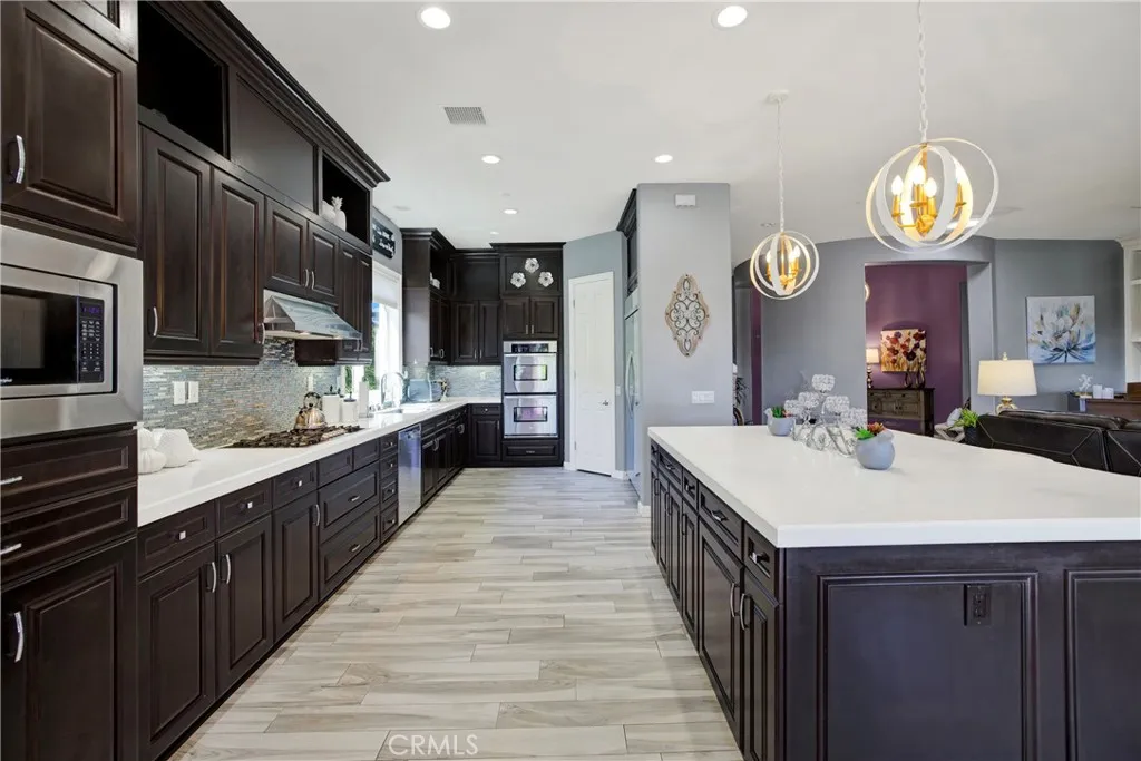 https://cdn.realtyfeed.com/cdn/127/306666651/5e90752ee97849b33a2535d8b60eeae3.webp