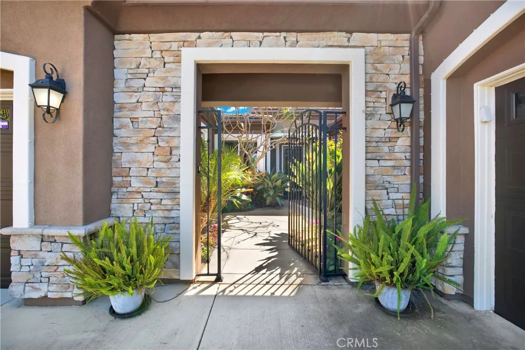 https://cdn.realtyfeed.com/cdn/127/306666651/944788e8af86e00096c1db80ae155ebc.webp