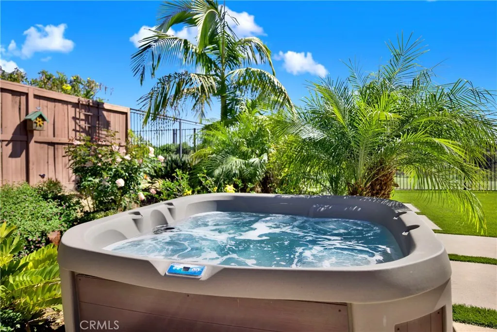 https://cdn.realtyfeed.com/cdn/127/306666651/f67d0c93550199dee43736944221a409.webp