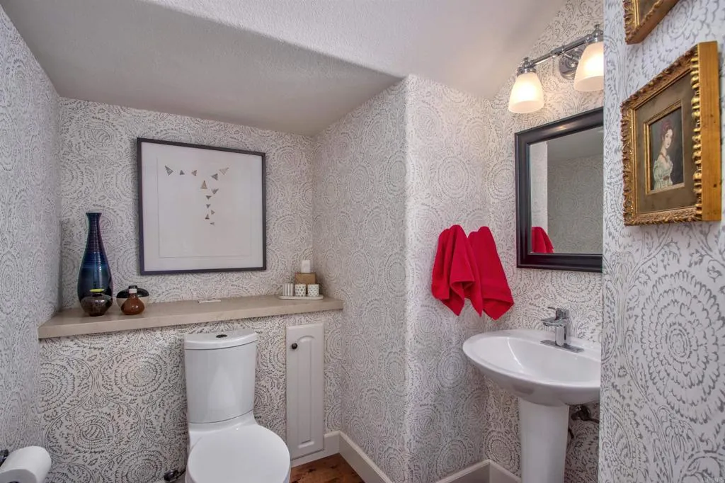 1684 Robin Place, Carlsbad, CA, 92011