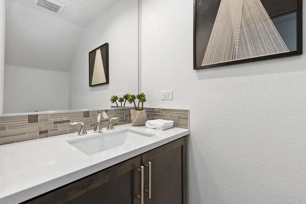https://cdn.realtyfeed.com/cdn/127/306666725/150cdd69efcde90bc7554ed08c3cbde9.webp
