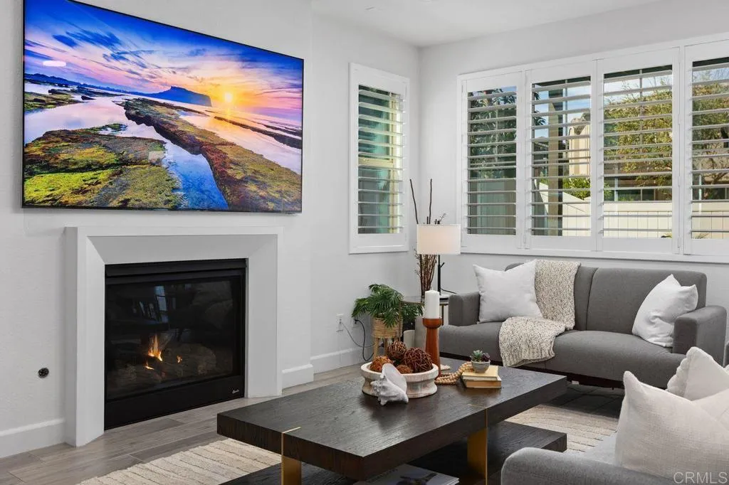 https://cdn.realtyfeed.com/cdn/127/306666725/4804fc1561f08de8f5e530234a678952.webp