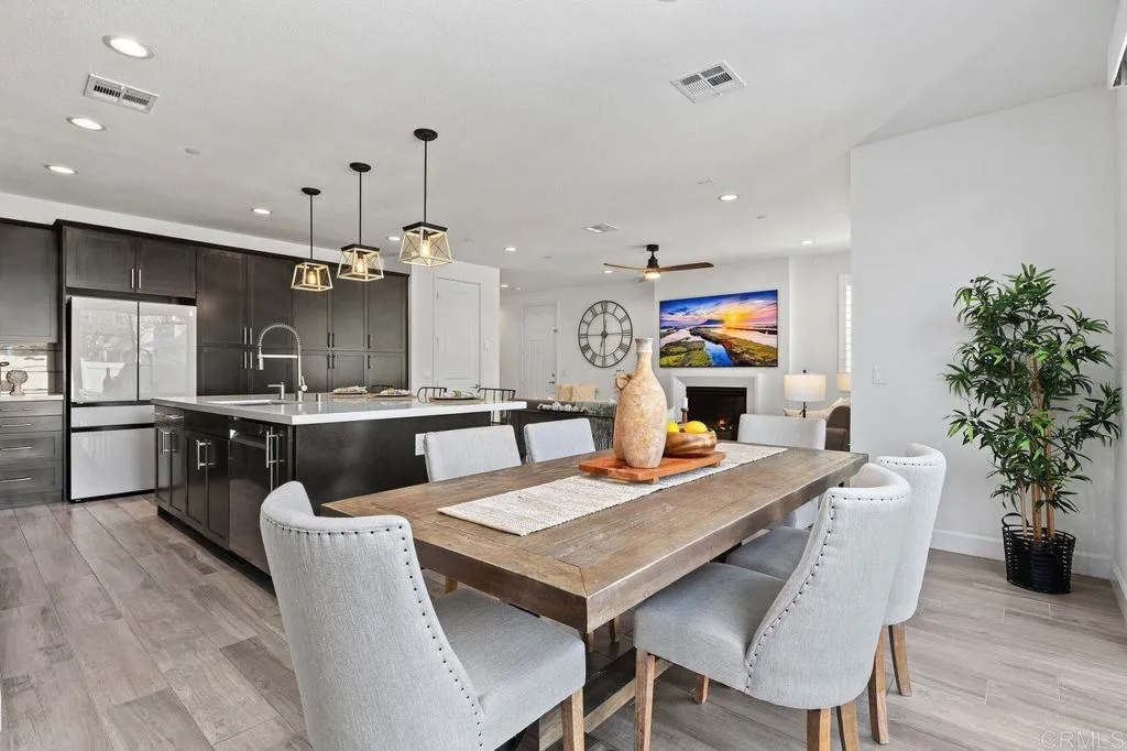 https://cdn.realtyfeed.com/cdn/127/306666725/5ce688b256a8dc82327c3d2f1b662223.webp