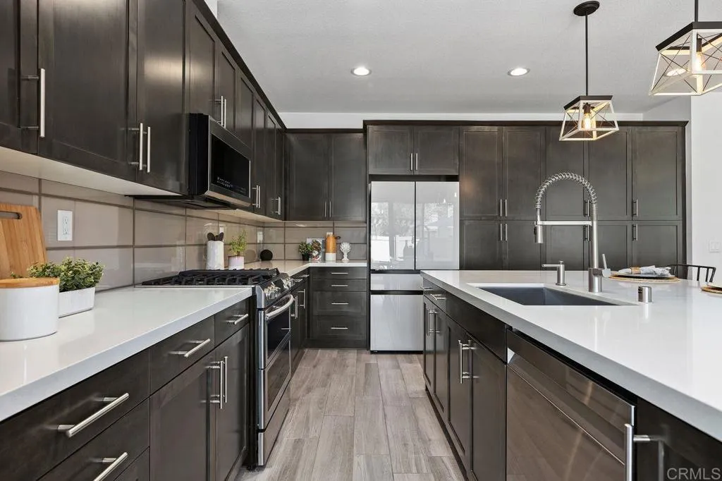 https://cdn.realtyfeed.com/cdn/127/306666725/914464f025420d3a711d28f473dc4e00.webp