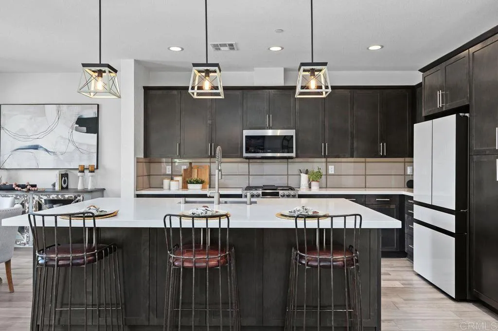 https://cdn.realtyfeed.com/cdn/127/306666725/9f7e899c384b80399fbfb024160351c7.webp