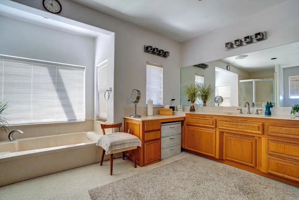 https://cdn.realtyfeed.com/cdn/127/306666764/a78a4df01839f87b4ad17f968ec6e534.webp