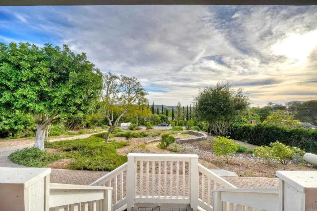 https://cdn.realtyfeed.com/cdn/127/306666802/2bf1cfe12d5f04010cf725052a6f3832.webp