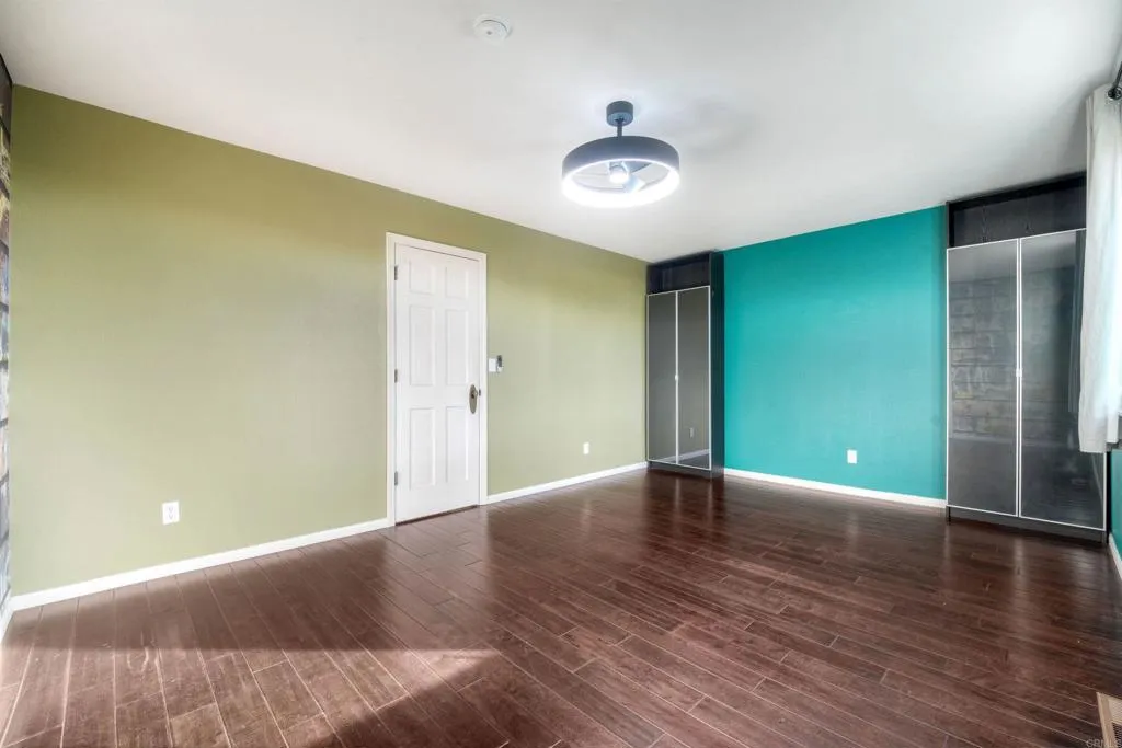 https://cdn.realtyfeed.com/cdn/127/306666802/3f0b3f688d8fd4fc26be2935e42deb31.webp