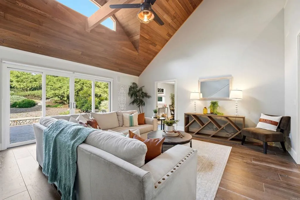 https://cdn.realtyfeed.com/cdn/127/306666802/4a93c47bcc10271ce4d6ea39334b3fee.webp