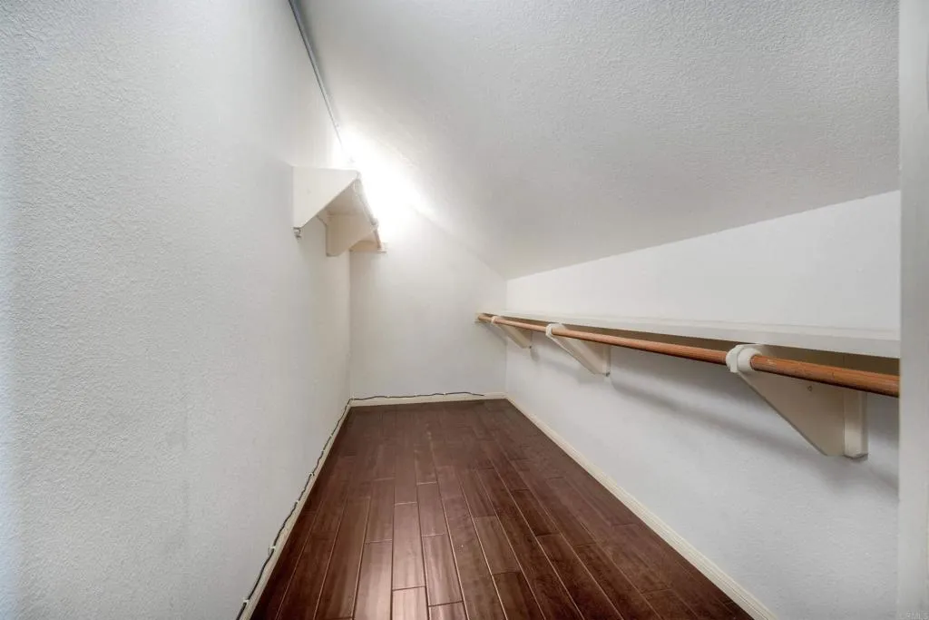 https://cdn.realtyfeed.com/cdn/127/306666802/6341aa26b17a453e52a9ee260e642736.webp